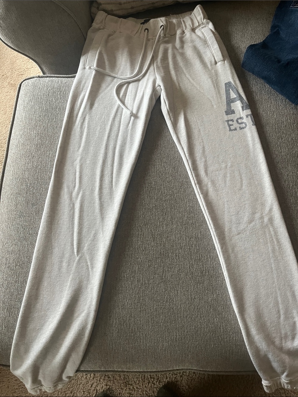 Ladies XS Abercrombie & F Light Gray Jogger Sweatpants with Print